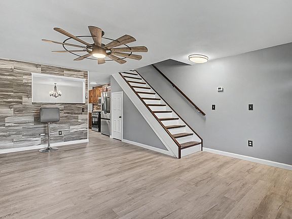 4th image of 28 Chandler Avenue Unit 1
