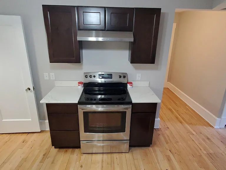 650 Cherry St SE #4 — Photo 6