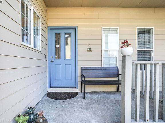 2nd image of 15618 NE 15th Ct