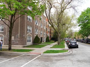 2122 W Arthur Ave APT 2W, Chicago, IL 60645