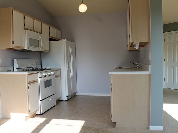 4th image of 1012 Lincolnshire Ct APT D