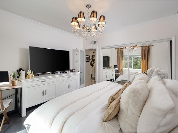 4th image of 1228 N La Cienega Blvd APT 106