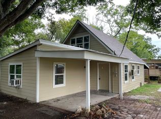 4743 6th St, Bacliff, TX 77518