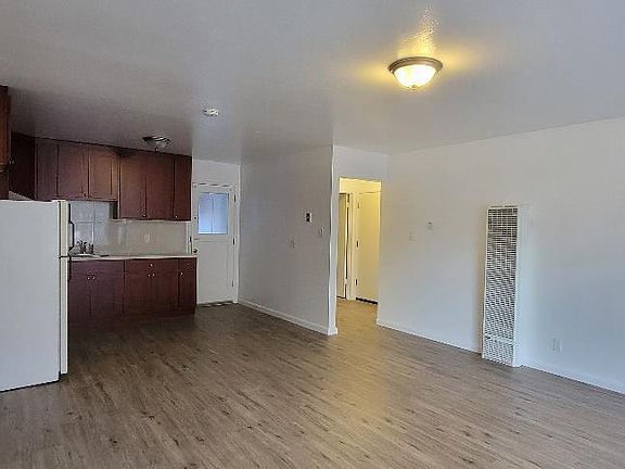 2nd image of 963 Valencia St APT 2