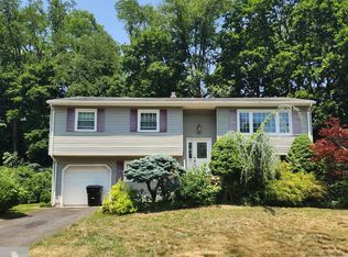 3 Albemarle Rd, East Brunswick, NJ 08816