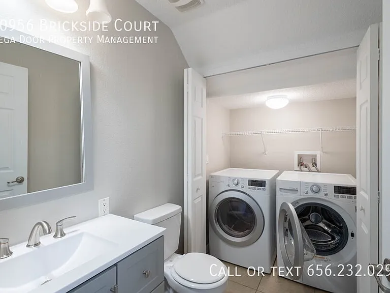 10956 Brickside Ct — Photo 15