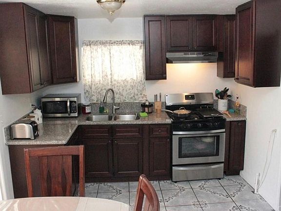 3rd image of 21711 Dracaea Ave