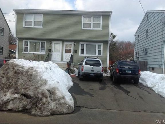 2nd image of 85 Yacht St