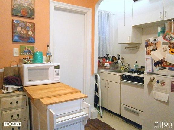 2nd image of 333 E 85th St APT 3B