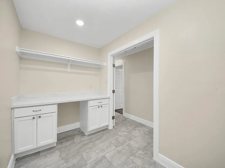 7066 Villa Dr #A — Photo 17