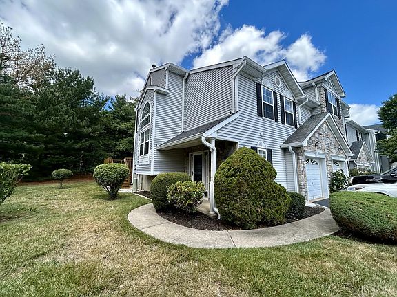 3rd image of 15 Linda Ct