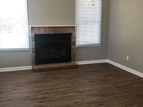 2nd image of 275 Pinehill Dr