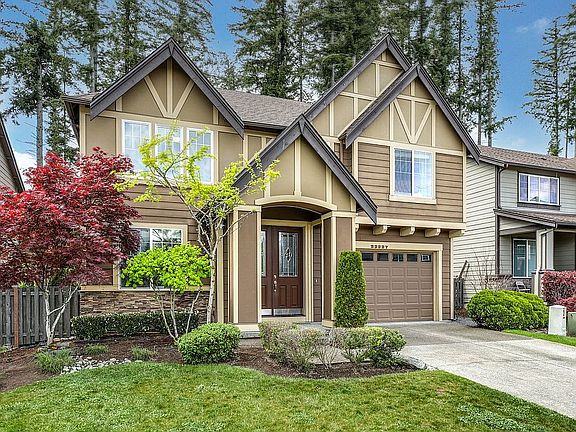 2nd image of 23227 SE 34th Pl