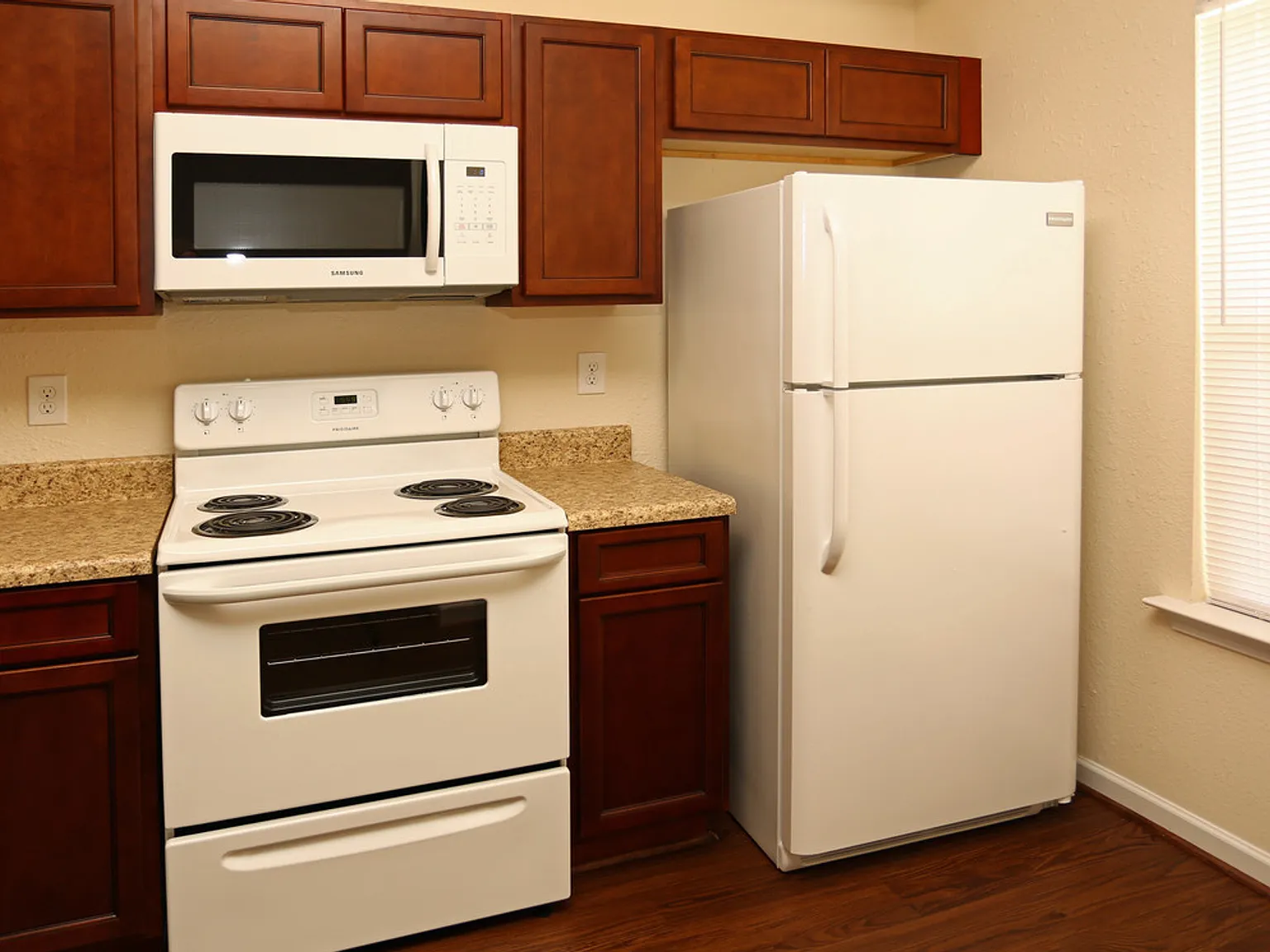Welcome to Brookwood Landing — Photo 3