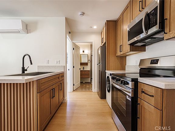 3rd image of 4220 W Adams Blvd