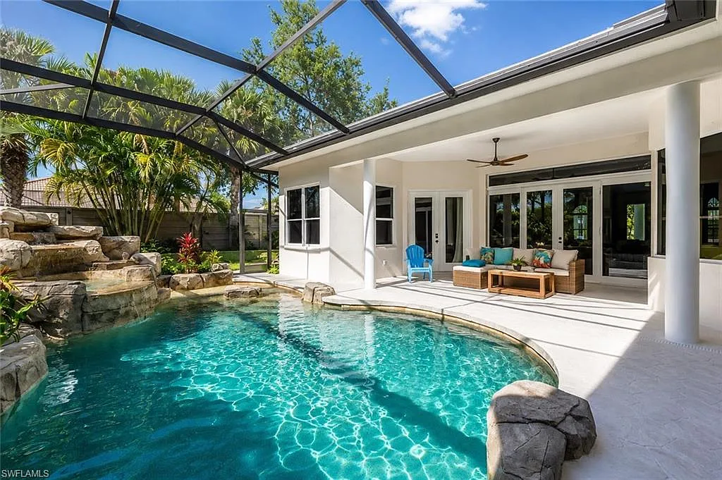 5 bed, 4.5 bath, 3786 sqft, $6,400 — Photo 1