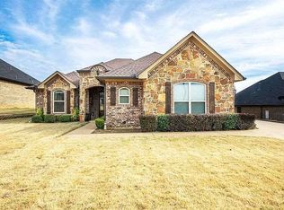 1614 Olympic Dr, Longview, TX 75605