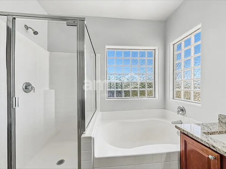 5308 S 53rd Ln — Photo 13