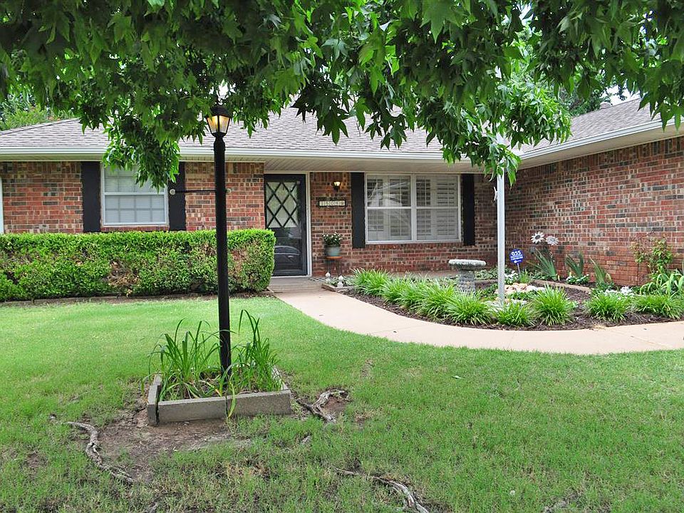 1st image of 1504 Carlton Way