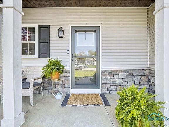 3rd image of 6425 Sydney Dr