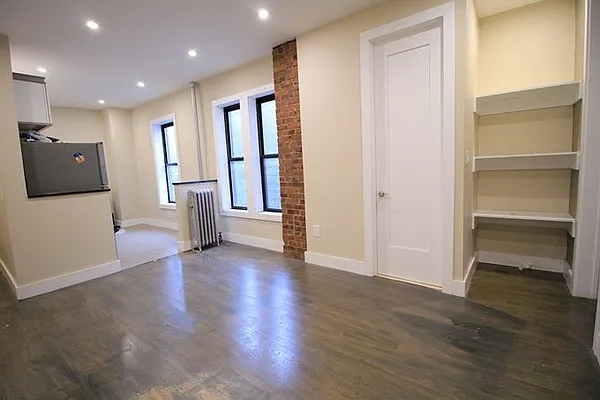 Rented by Elite NY Holdings | media 19