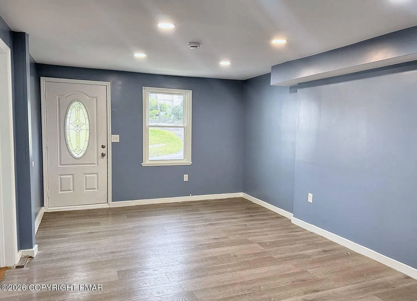 3 bed, 1.0 bath, 1630 sqft, $1,600 — Photo 2
