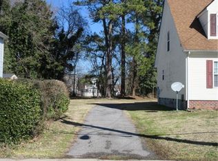 212 Downes St, Hampton, VA 23663