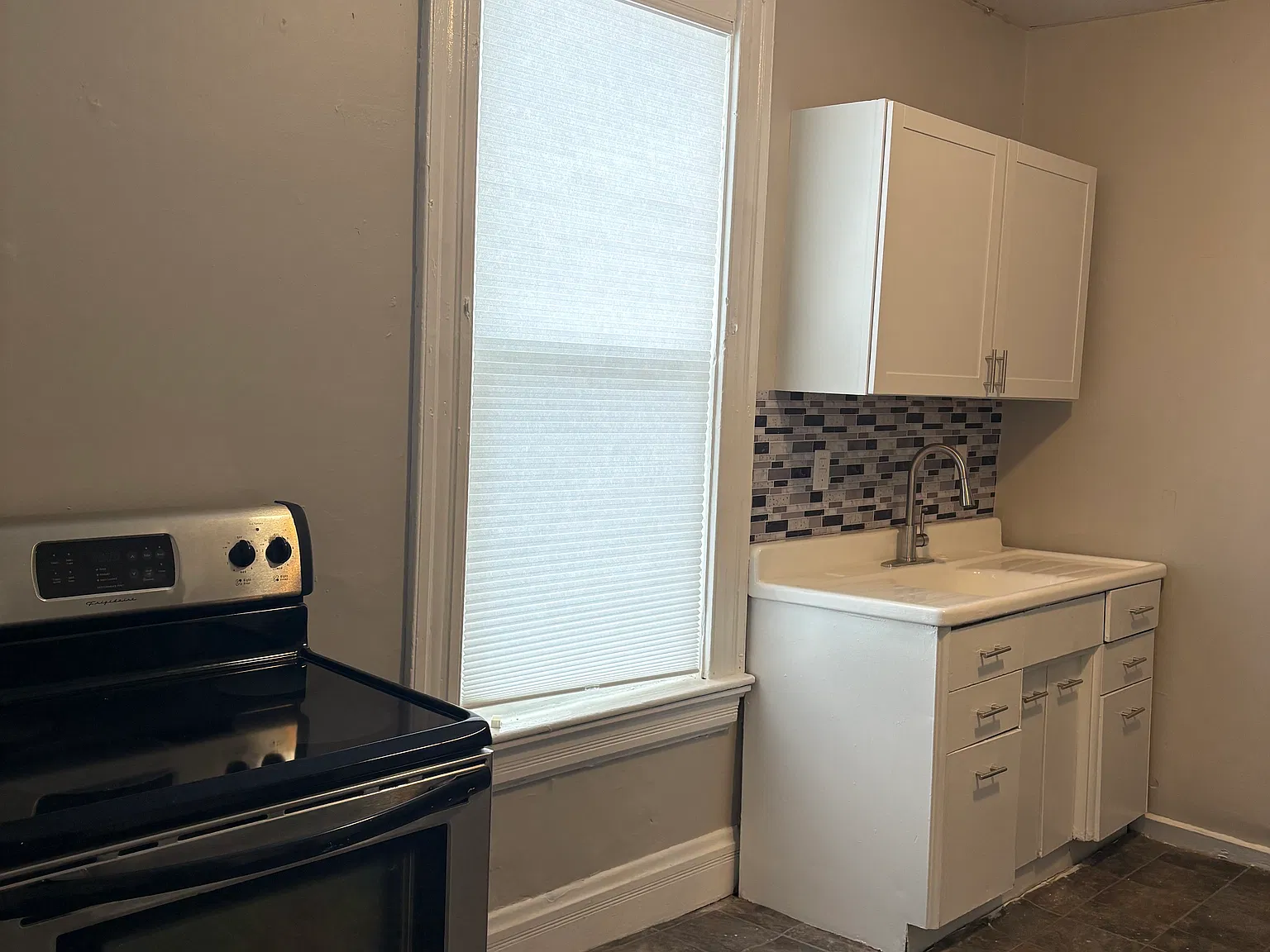 1 Bed 1 Bath - $900 — Photo 3