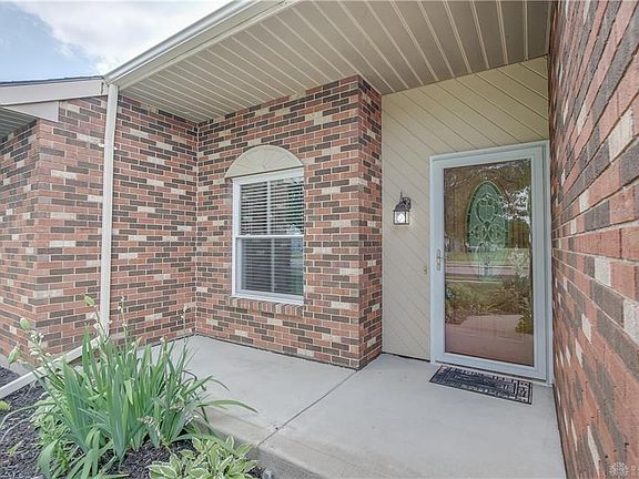3rd image of 2923 Derr Rd