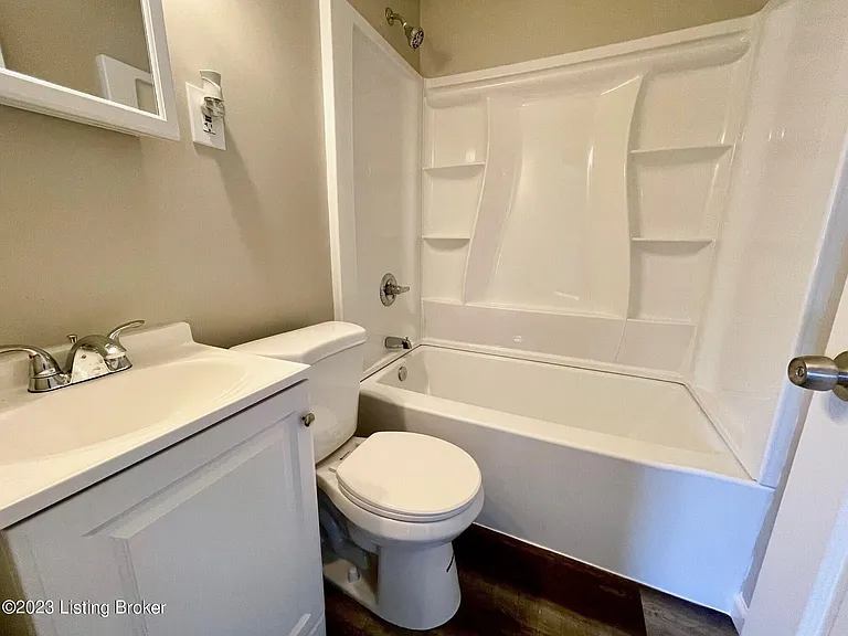 1401 Thornberry Ave — Photo 7