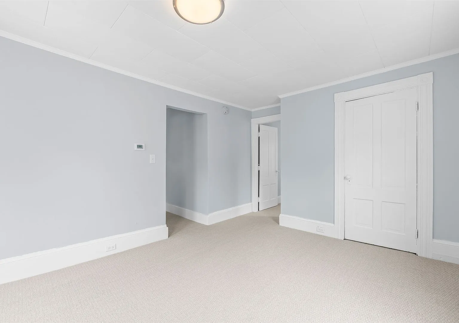 10-12 Pine St — Photo 3