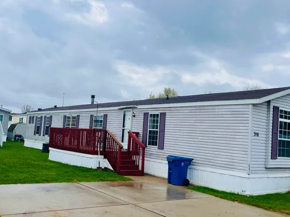 316 S Harewood Dr SW, Grand Rapids, MI 49548