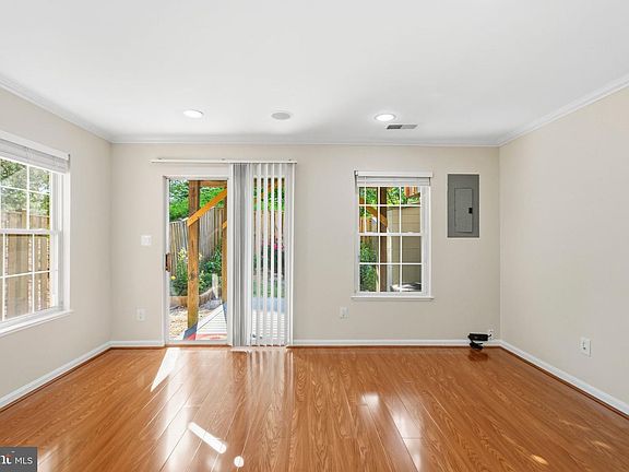 5th image of 3650 Crosswater Ct #13
