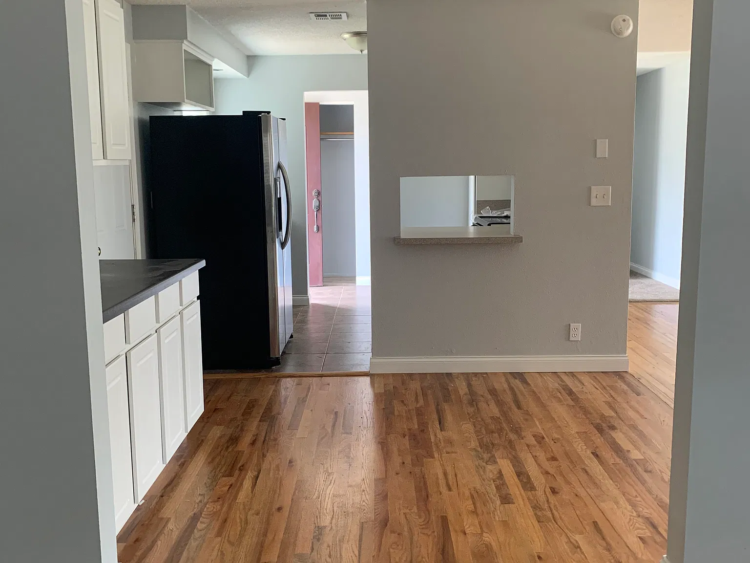 3 bed, 1.5 bath, 1194 sqft, $2,350 — Photo 3