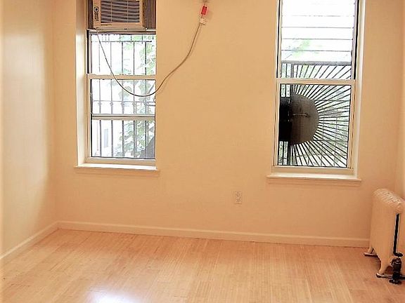 2nd image of 247 Wadsworth Ave APT 3O