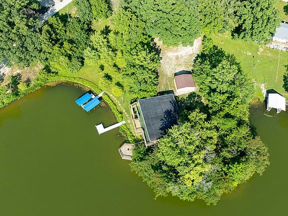 3rd image of 30933 Walnut Dr