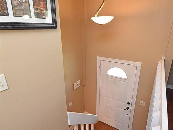 3rd image of 1461 Meadowbright Ln
