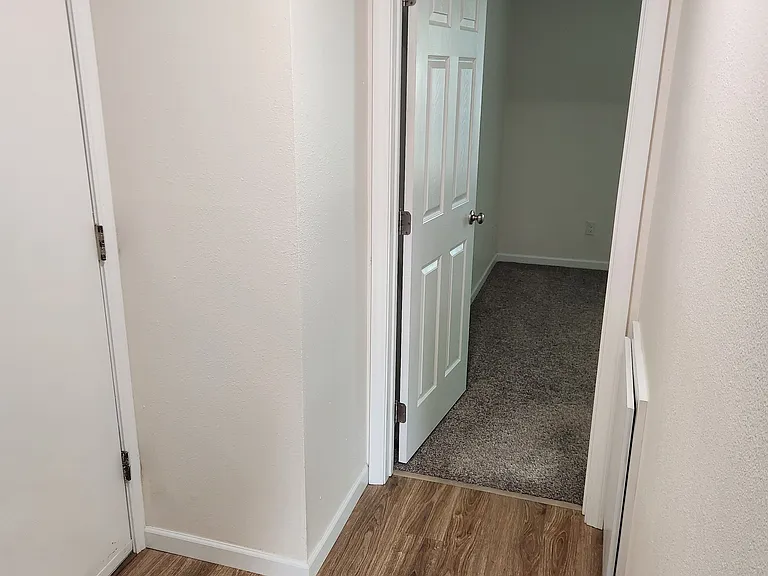 139 W Gray Ct #201 — Photo 10