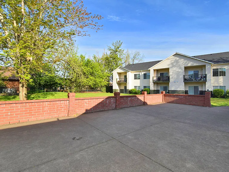 Fountain Valley Apartments — Photo 10