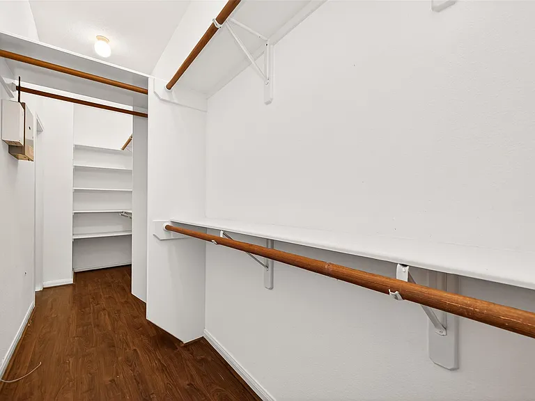 12831 Dove Point Ln — Photo 36