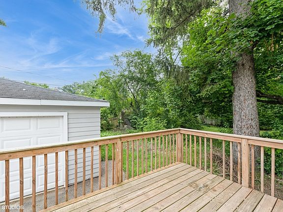 4th image of 215 Glenwood Dr