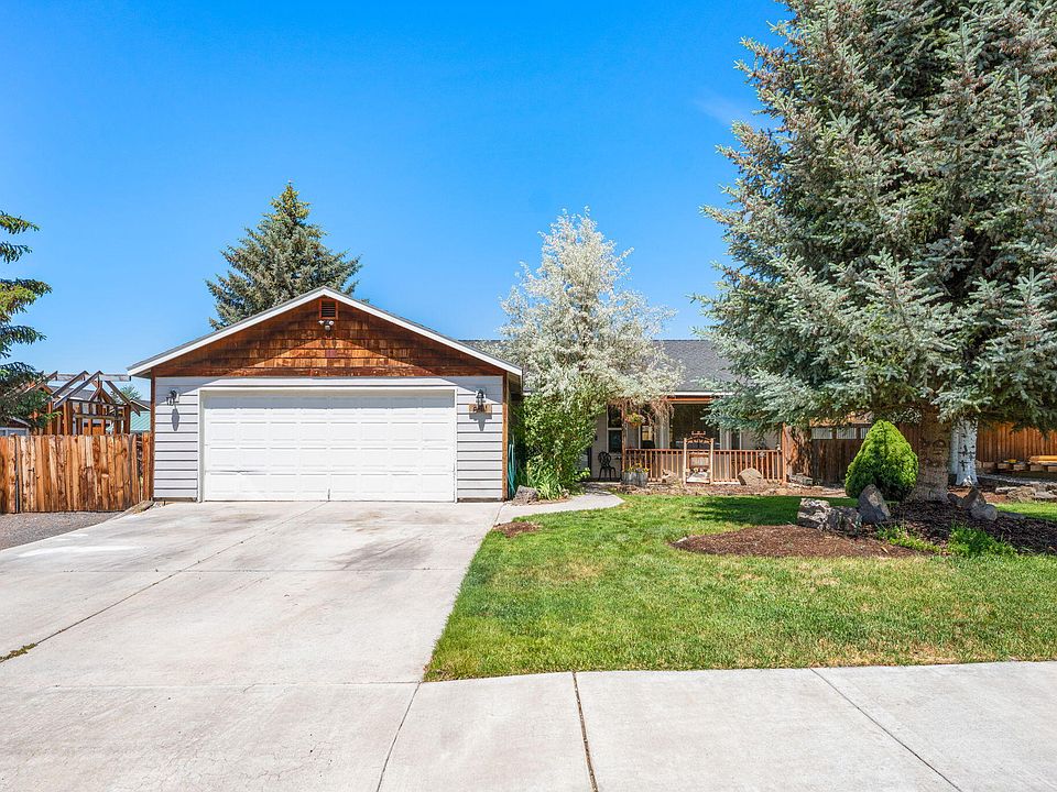 1st image of 841 NW Negus Pl