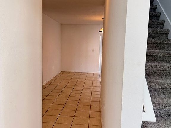 4th image of 203 Granada Blvd