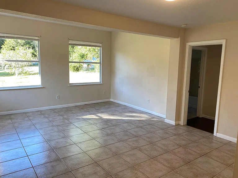16743 Porter Ave — Photo 7