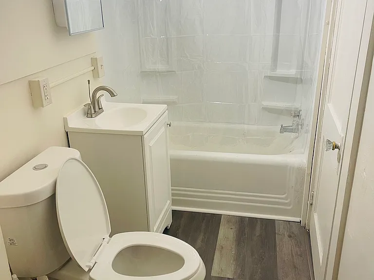 557 Lincoln St #2 — Photo 11