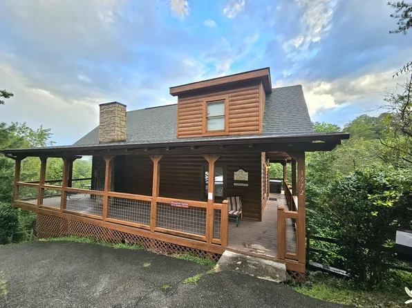 1972 E Mountain View Way, Sevierville, TN 37876