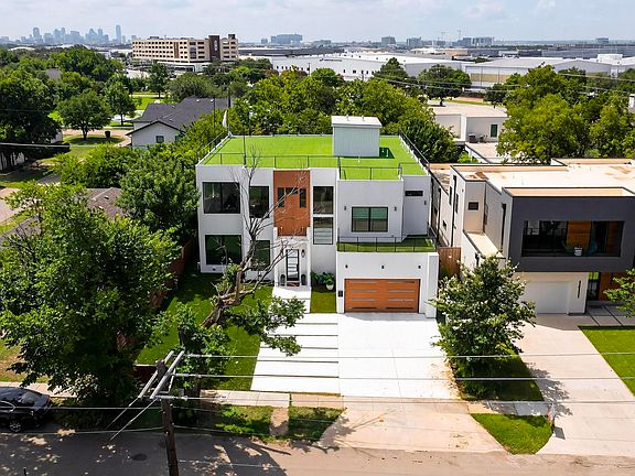 2nd image of 3946 N Cresthaven Rd