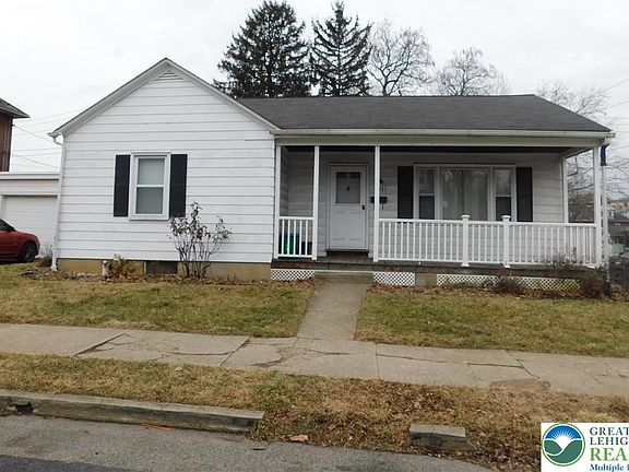 5th image of 1037 Maple St