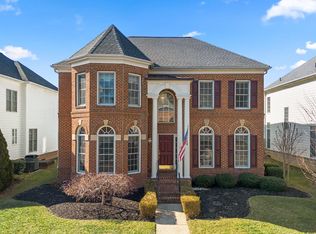 747 Pearson Point Pl, Annapolis, MD 21401