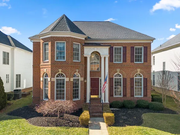 747 Pearson Point Pl, Annapolis, MD 21401